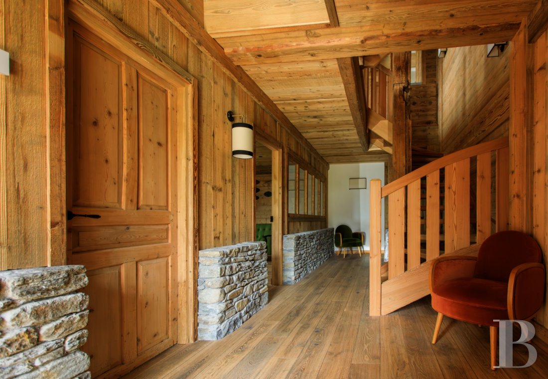 A 19th-century farmhouse preserved in its original state and completely renovated at the foot of Mont d'Arbois, in Megève - photo  n°5